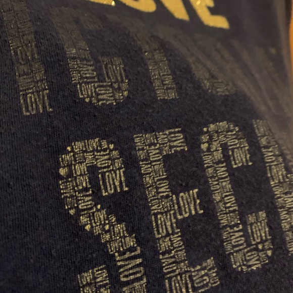 VS SuperModel Essentials tee - Picture 3 of 4